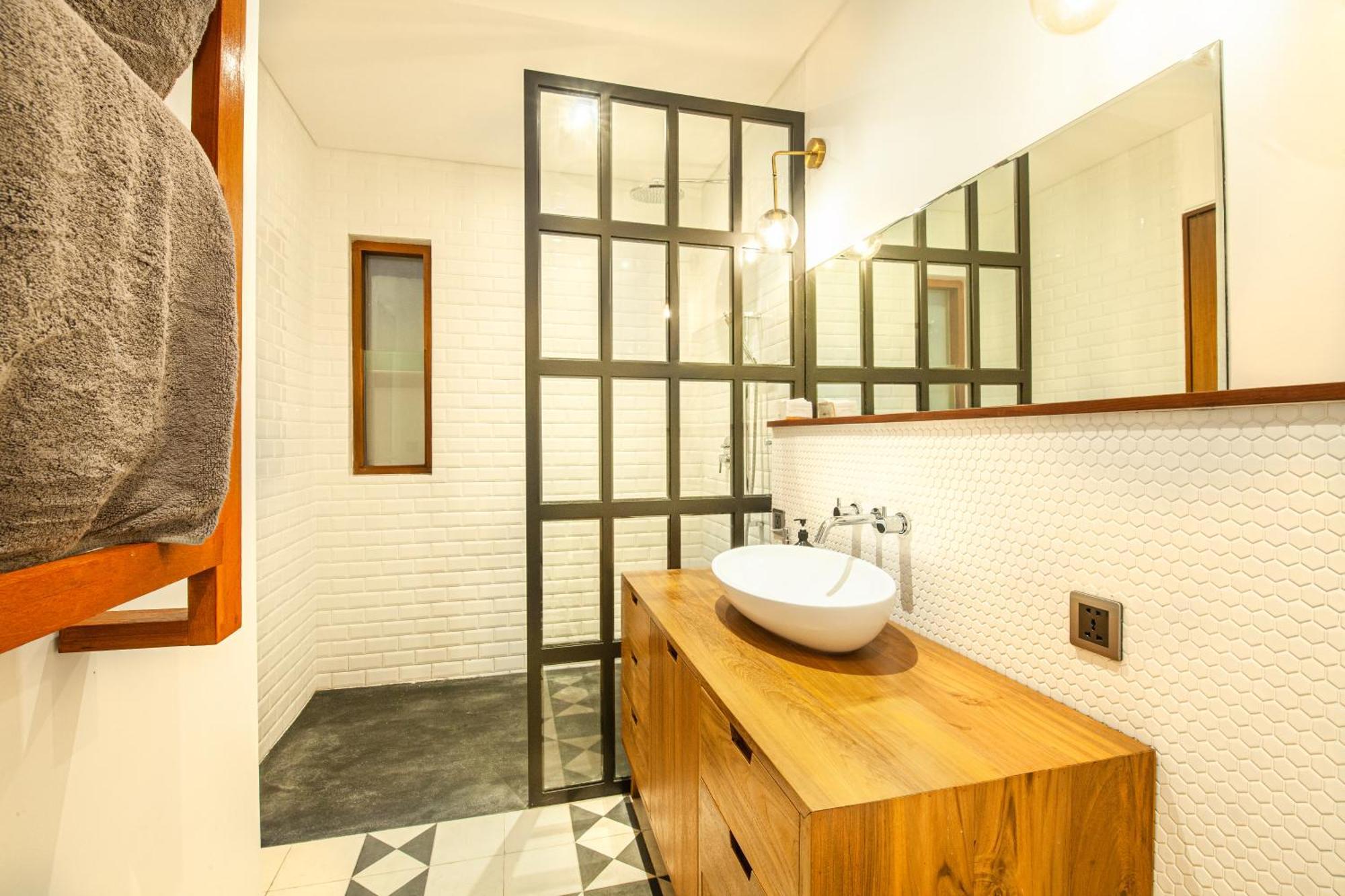 Brand New 5 Bedroom Villa Enclosed Living Room Canggu Exterior foto